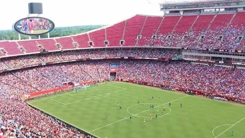 王楚钦轻松斩落阿鲁纳，晋级WTT重庆男单16强